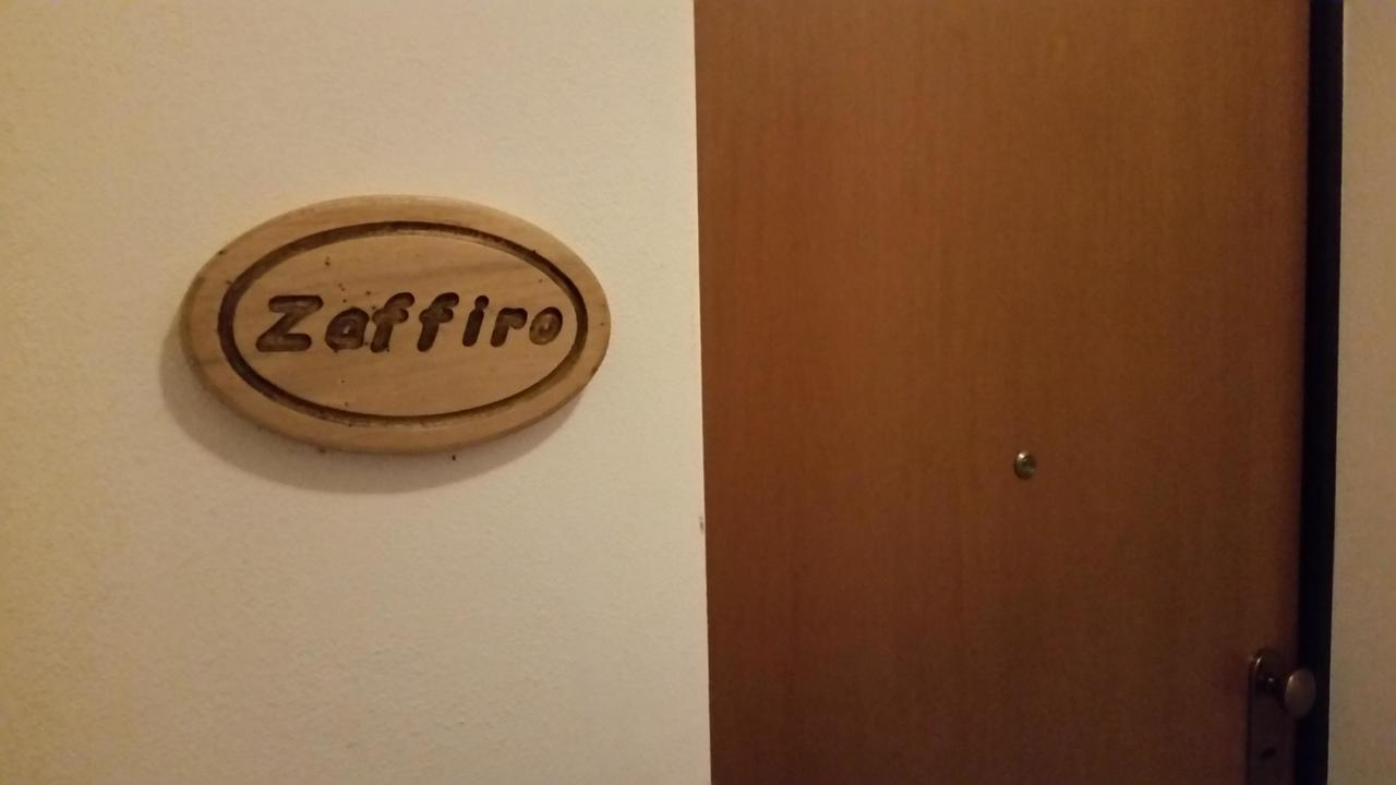 Agriturismo Stovali Da Lustrinu Protte Exterior foto