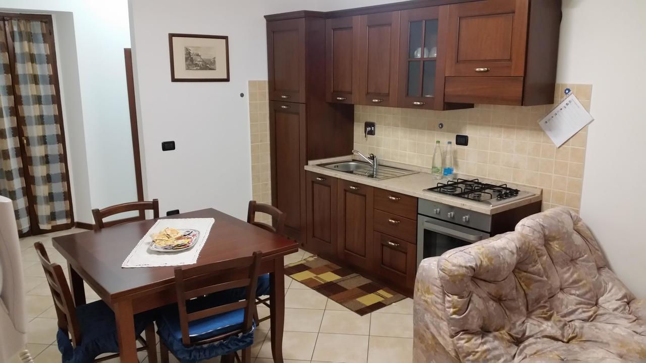 Agriturismo Stovali Da Lustrinu Protte Exterior foto
